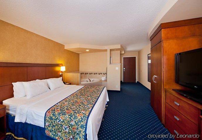 Courtyard By Marriott Fort Smith Downtown Rom bilde