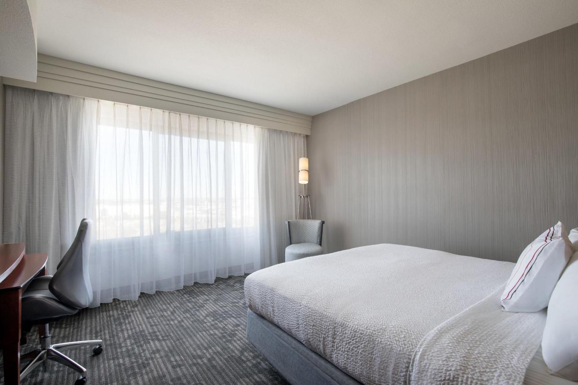 Courtyard By Marriott Fort Smith Downtown Eksteriør bilde