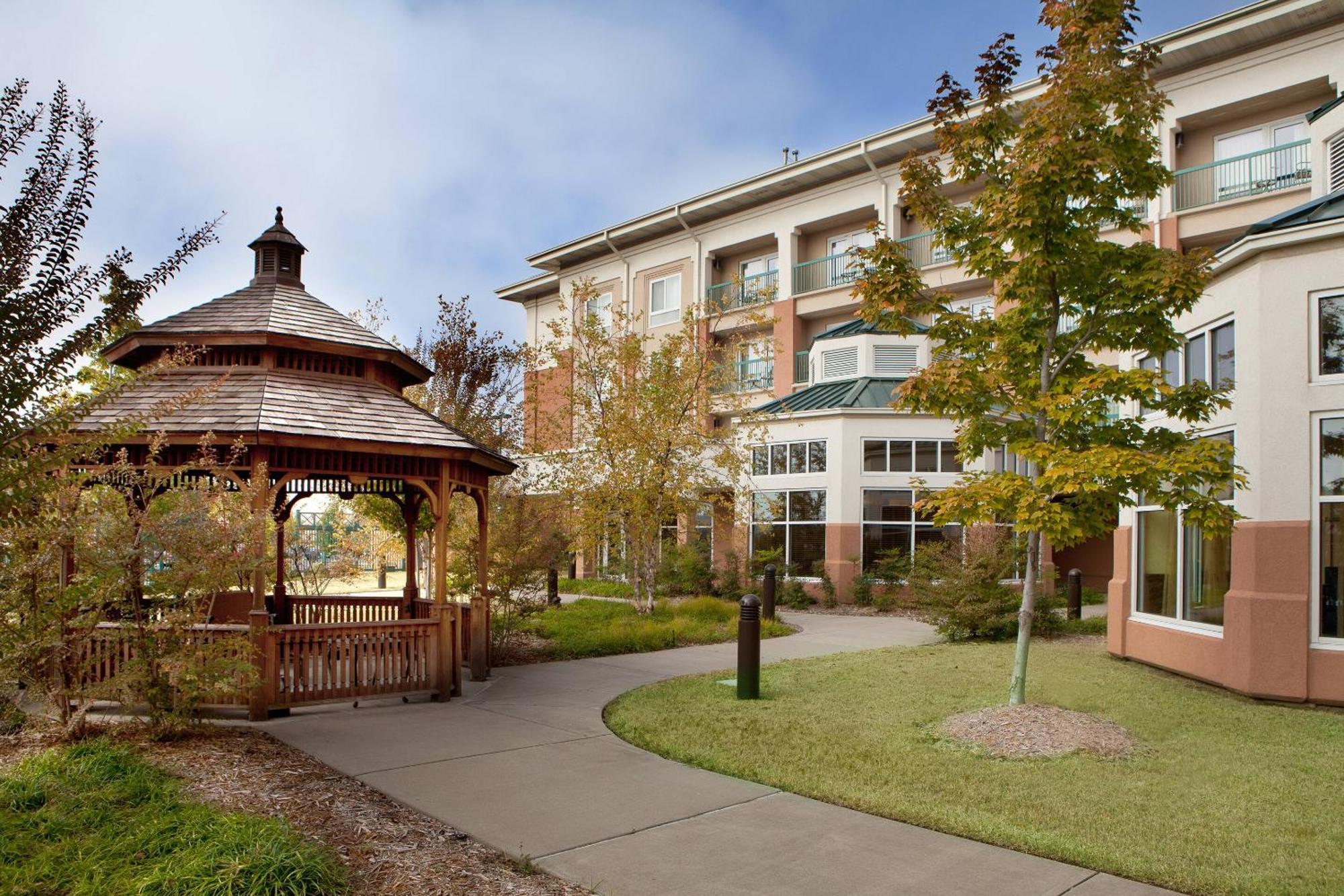 Courtyard By Marriott Fort Smith Downtown Eksteriør bilde